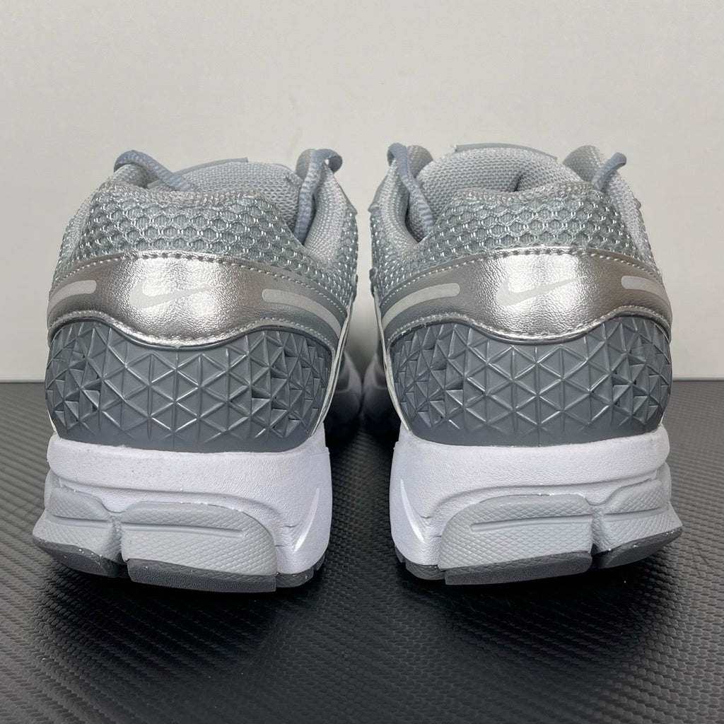 NIKE AIR ZOOM VOMERO 5 silver and grey Cool Grey, Wolf Grey, or Metallic Silver