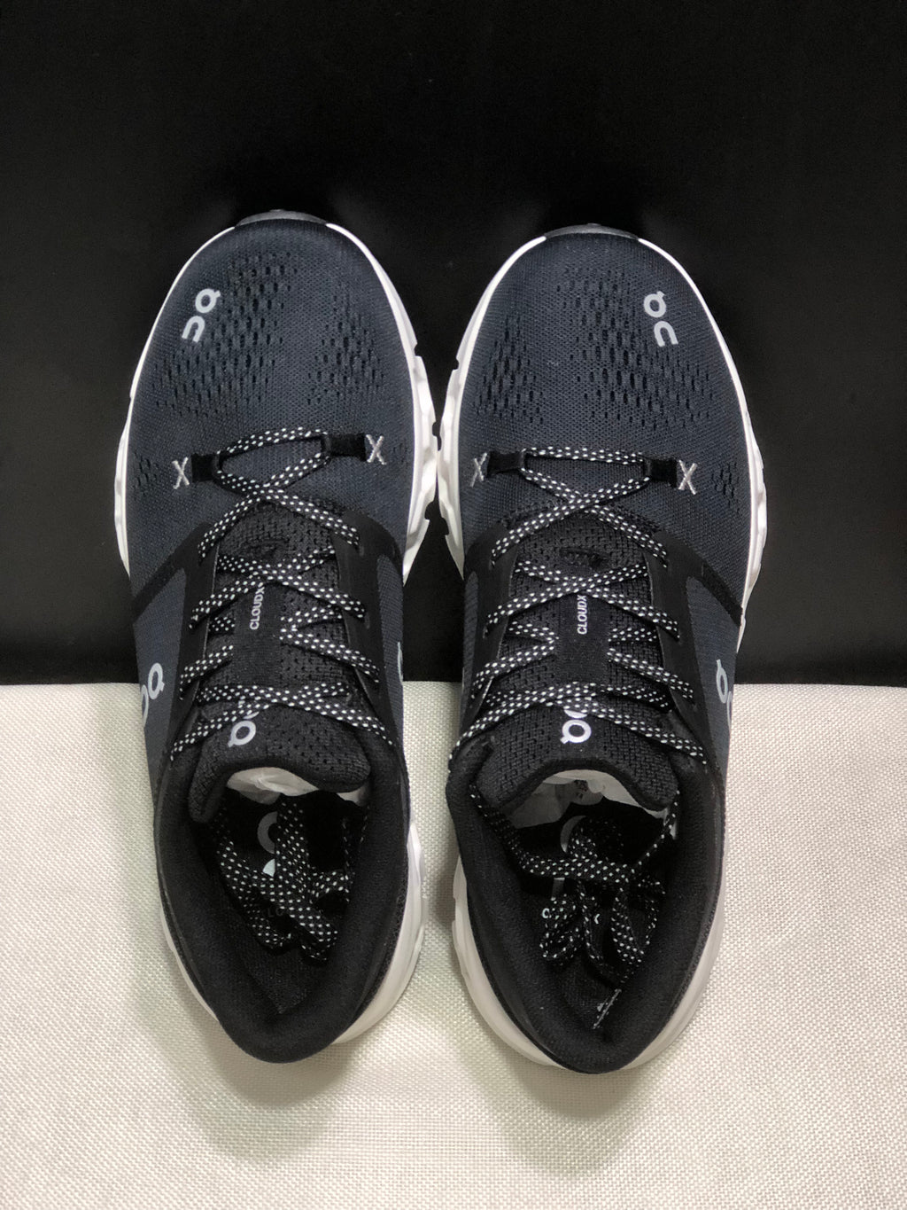 ON - Cloud X5 BLACK WHITE