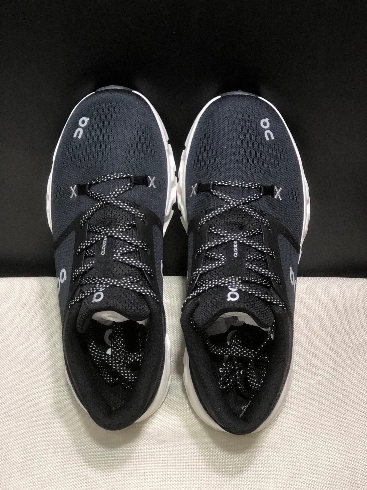 ON - Cloud X5 BLACK WHITE