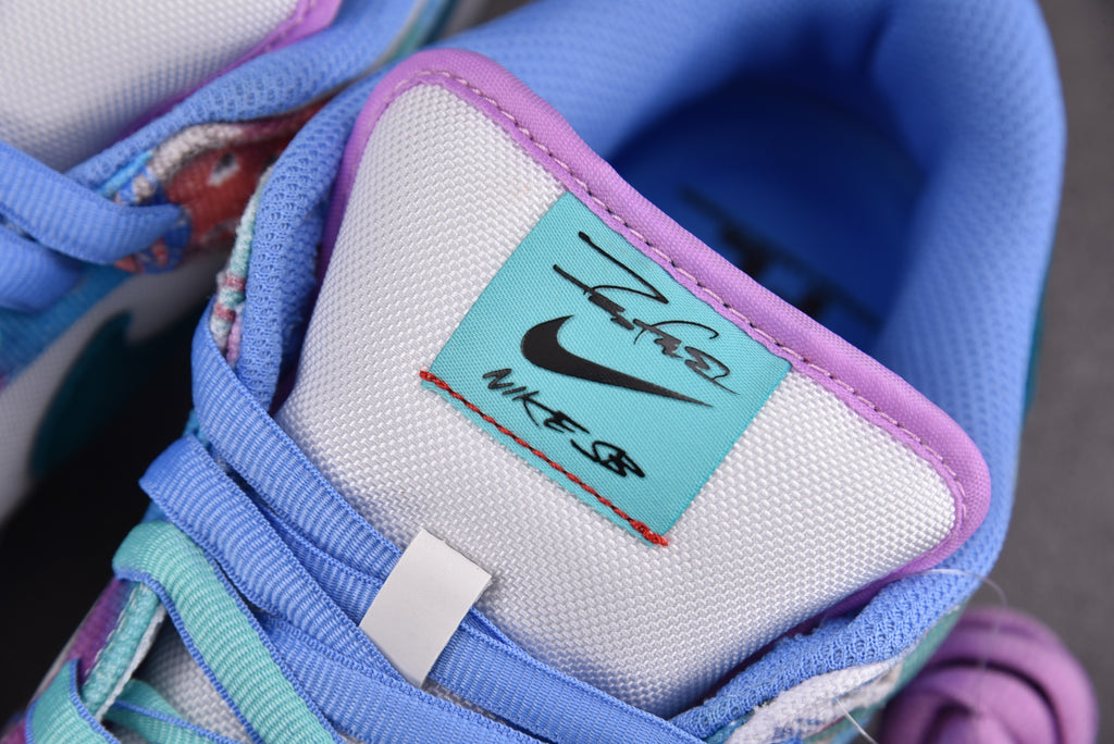 Nike SB Dunk  Low Futura Laboratories Bleached Aqua