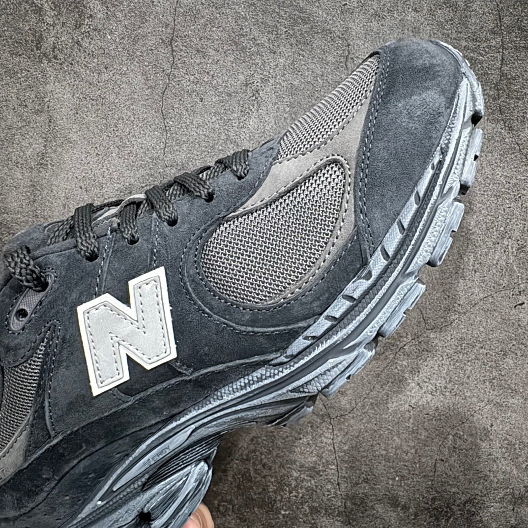 NEW BALANCE 2002R "Vintage Black Grey"