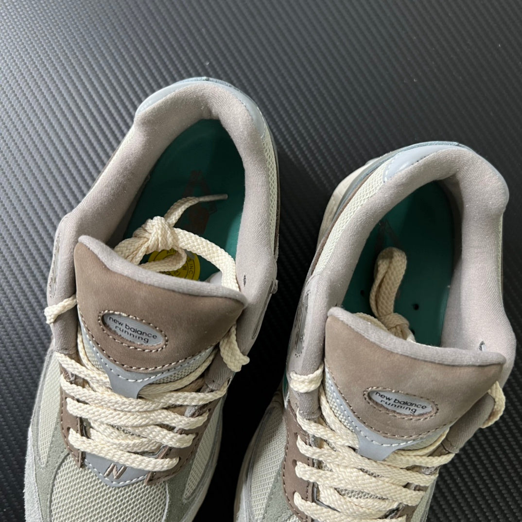 NEW BALANCE 2002R "Oasis"