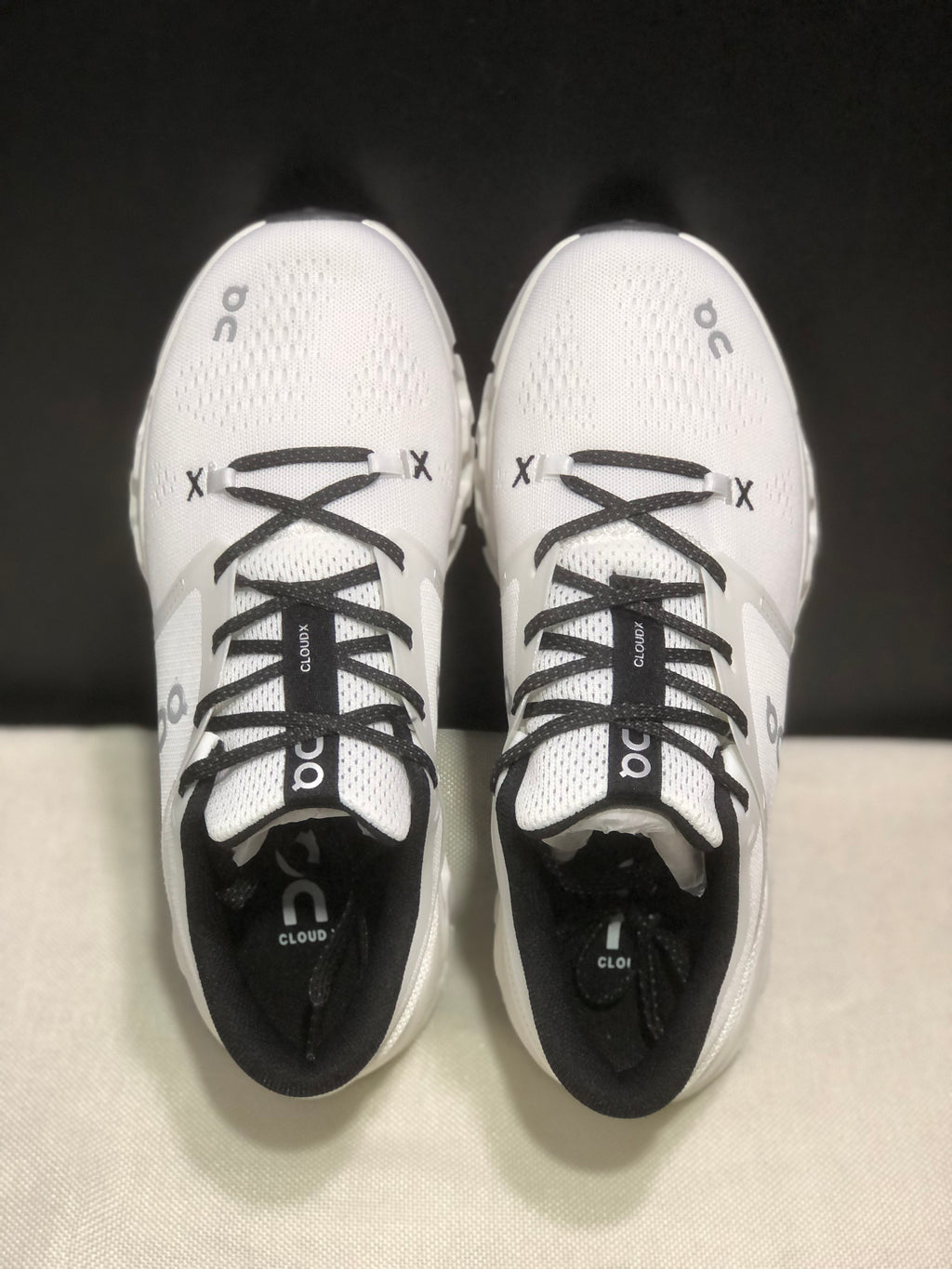 ON - Cloud X5 WHITE BLACK