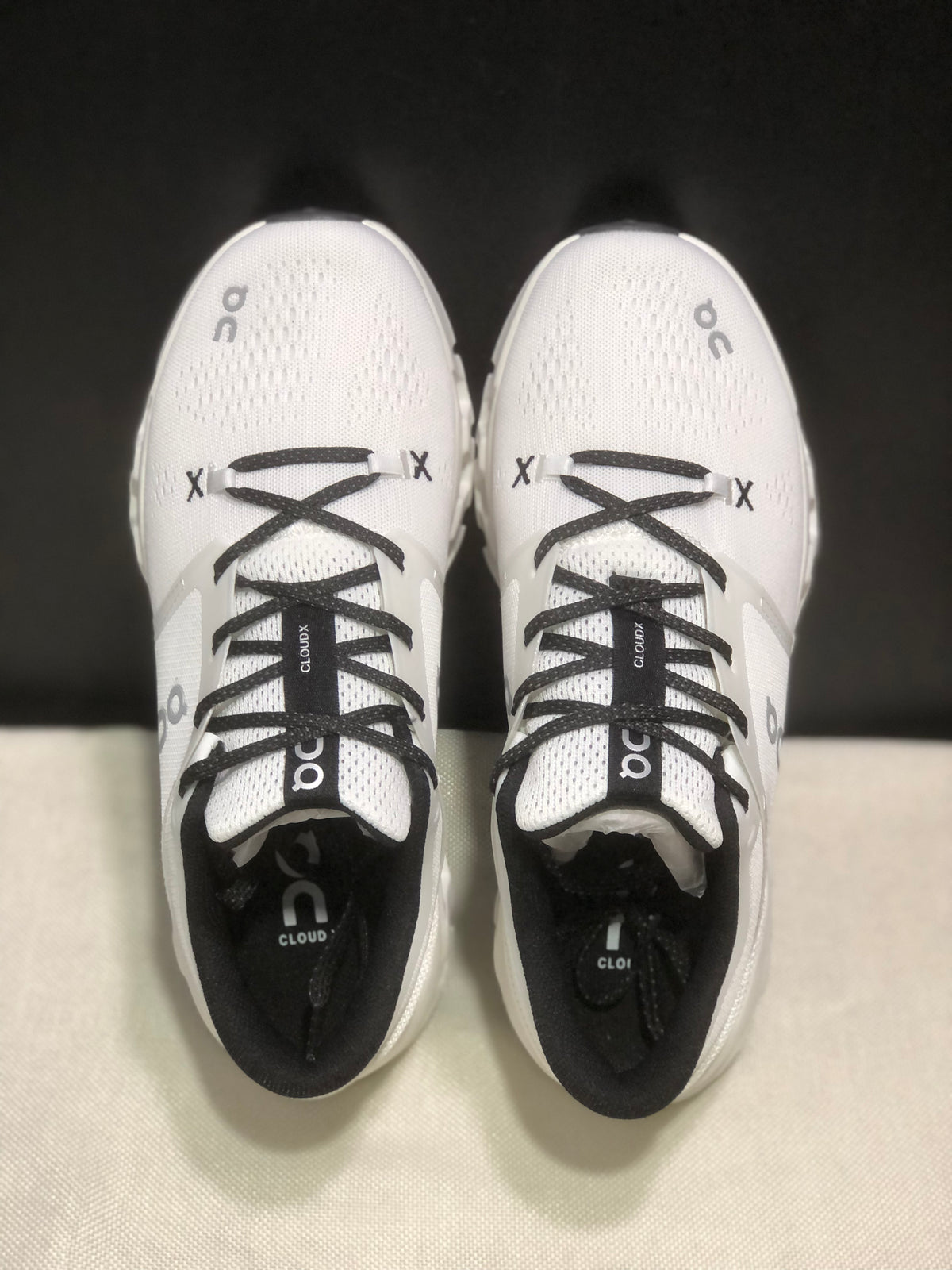 ON - Cloud X5 WHITE BLACK