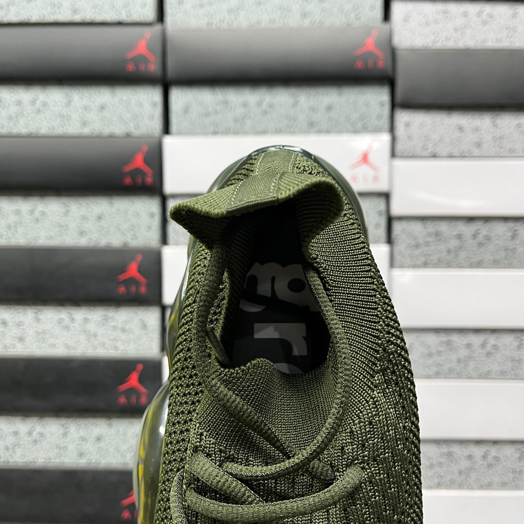 GROUND MOOPIE Khaki chunky sole knit