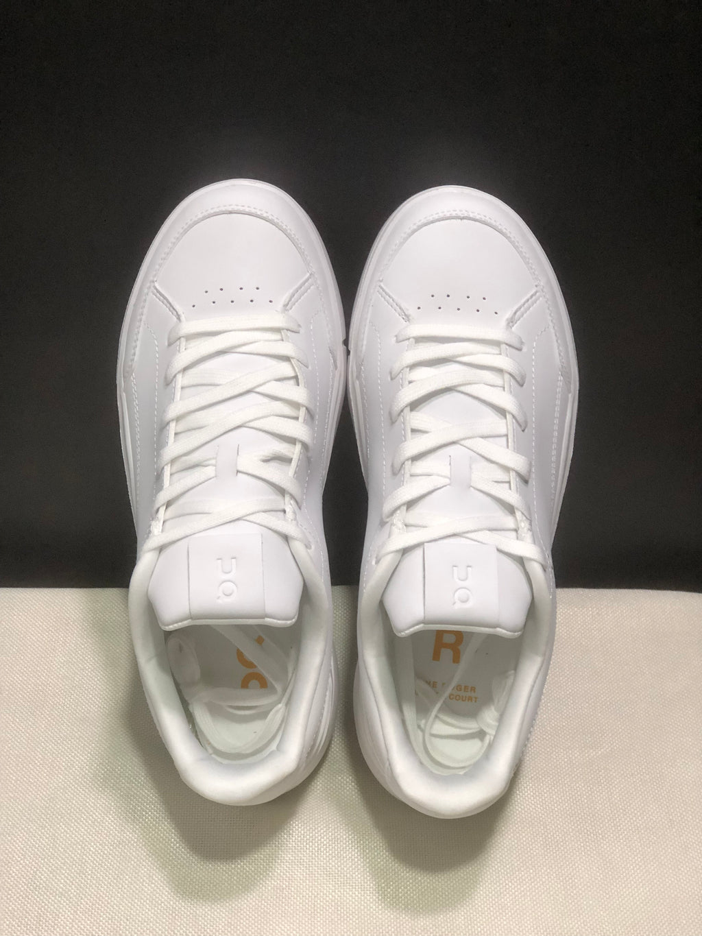 ON - ROGER FEDERER X THE ROGER CENTRE COURT WHITE GOLD