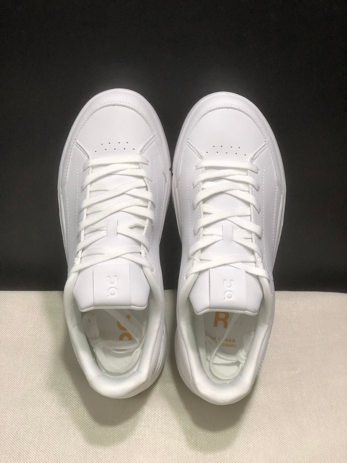 ON - ROGER FEDERER X THE ROGER CENTRE COURT WHITE GOLD