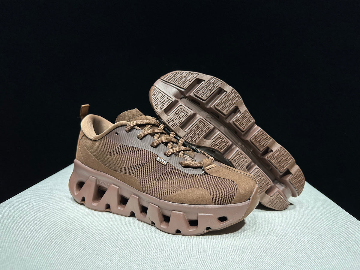 ON - KITH K TECH 1 TRIPLE BROWN
