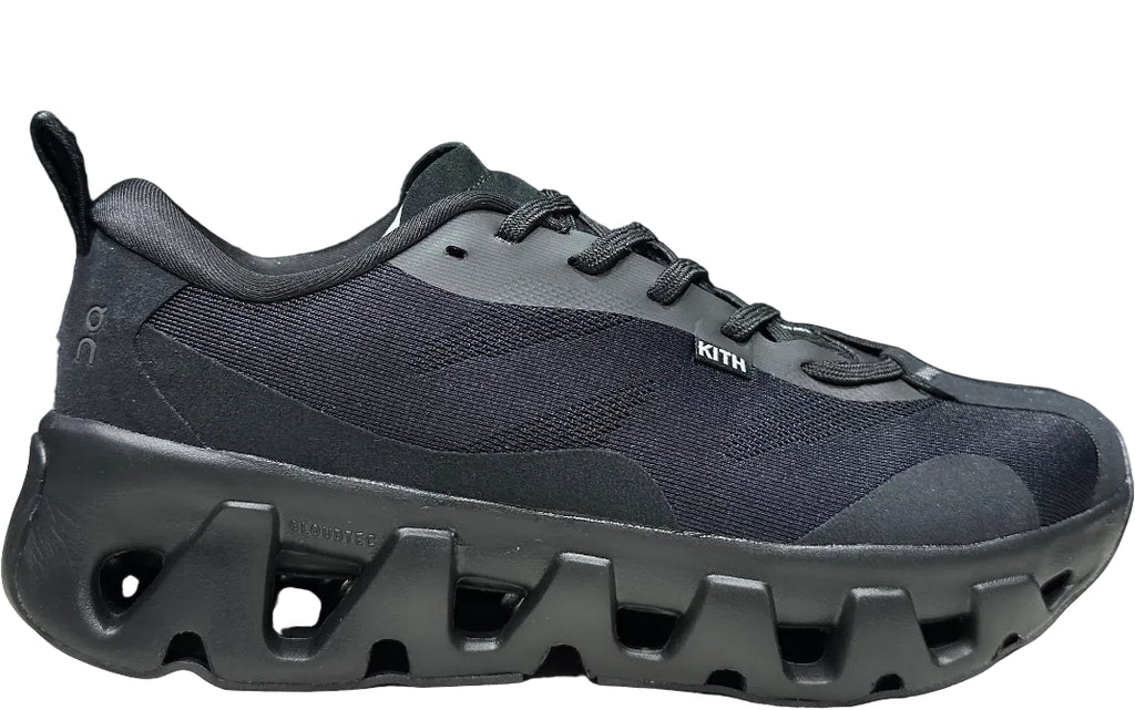ON - KITH K TECH 1 TRIPLE BLACK