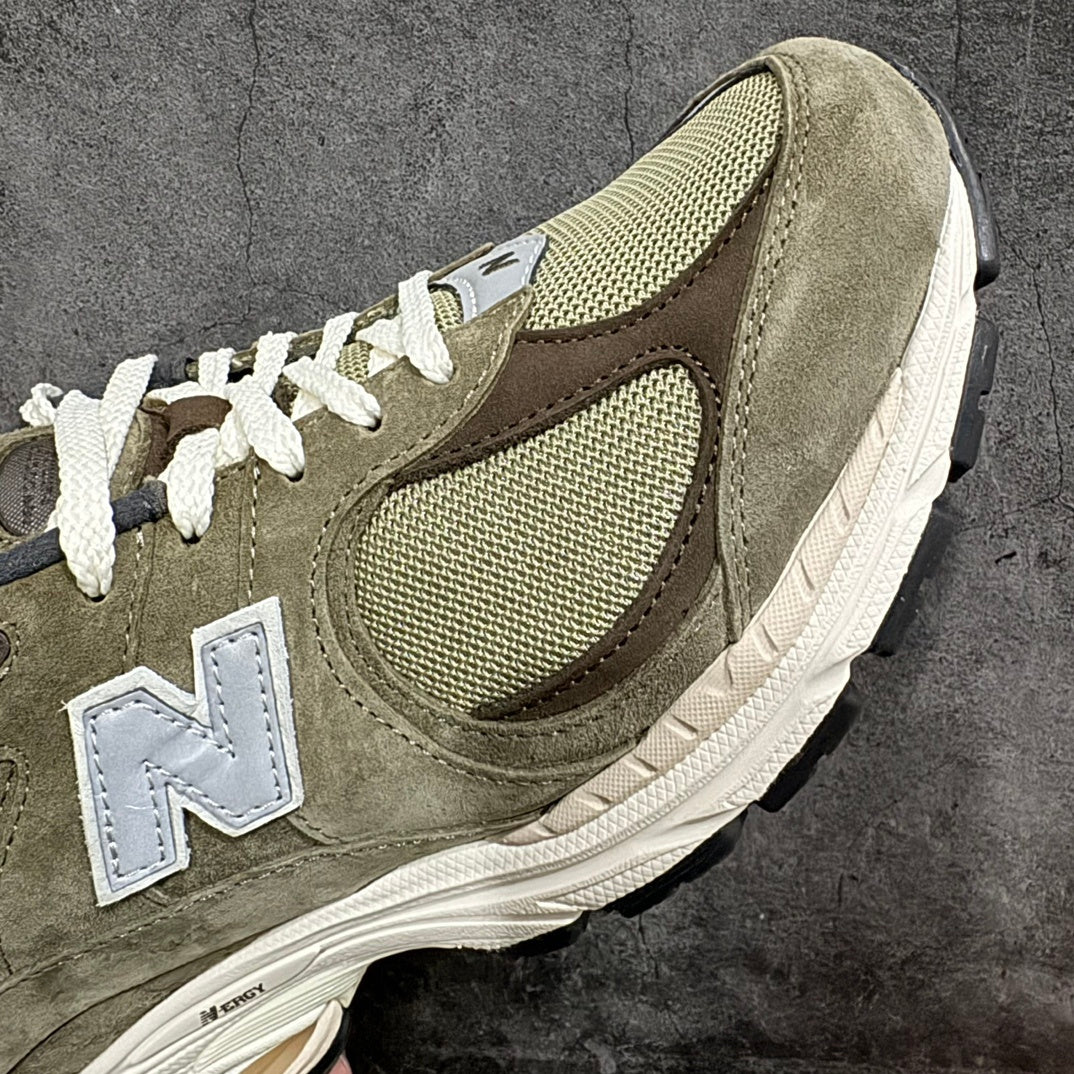 NEW BALANCE 2002R  "Dark Camo" (Olive Brown)