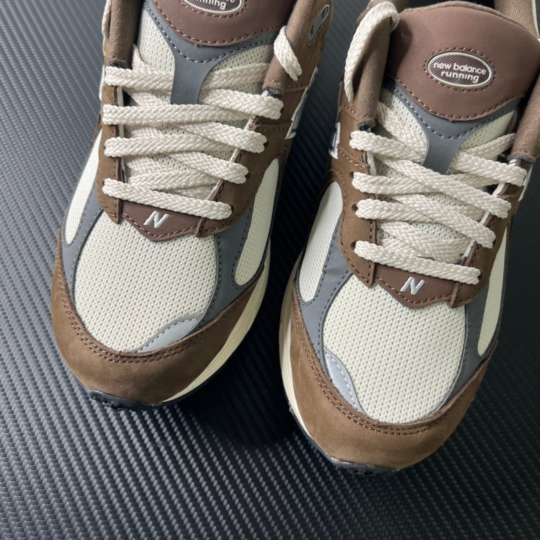 NEW BALANCE 2002R "Mocha"