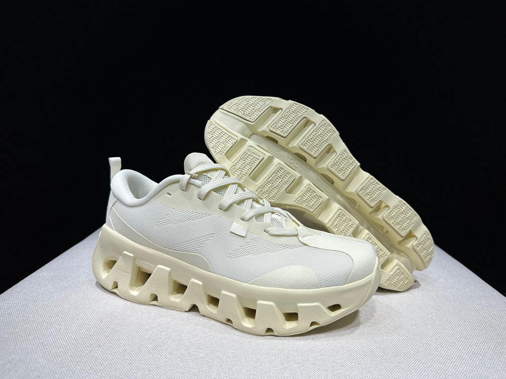 ON - KITH K TECH 1 CREAMY WHITE