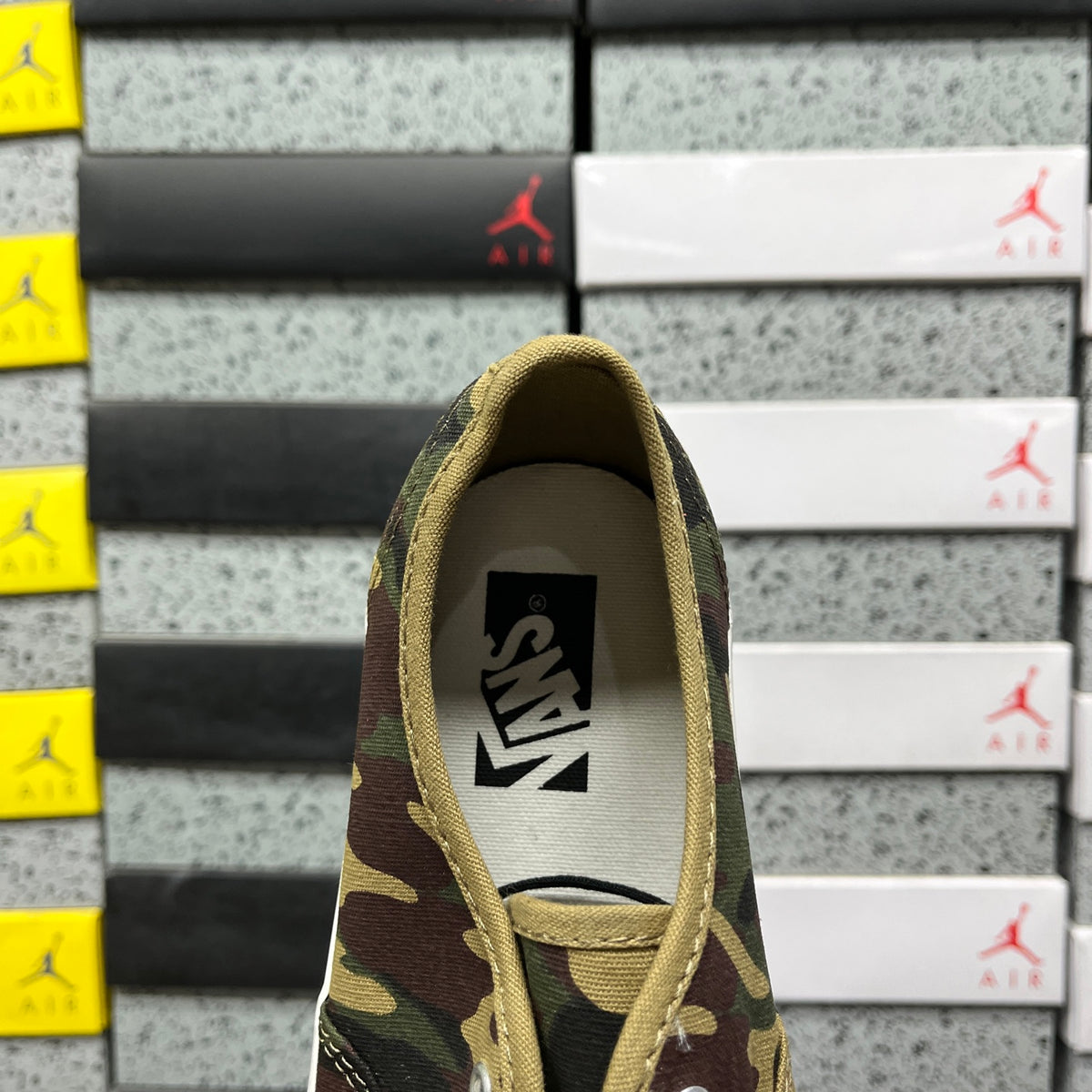 VANS LX AUTHENTIC 44 Woodland Camo Green