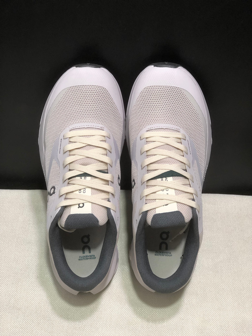 ON - Cloudvista 3 light pink dark grey