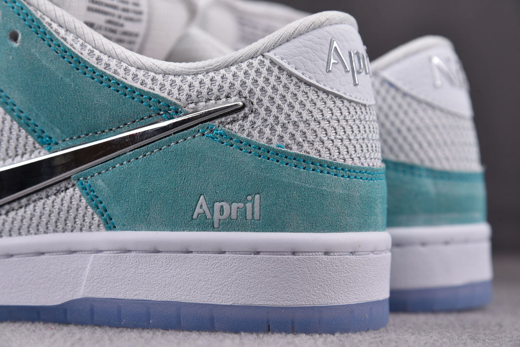 Nike SB Dunk  Low  April Skateboards