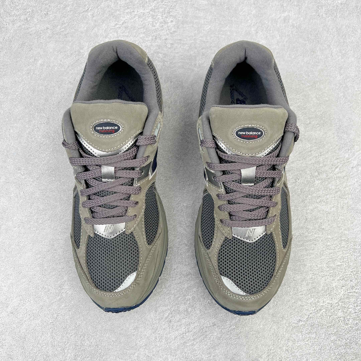 NEW BALANCE 2002R Light Grey / Castlerock
