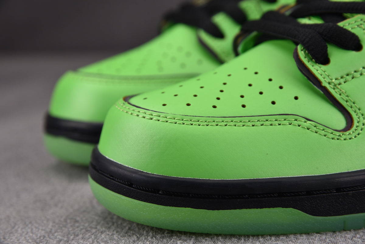 Nike SB Dunk  Low  “The Powerpuff Girls - Buttercup”