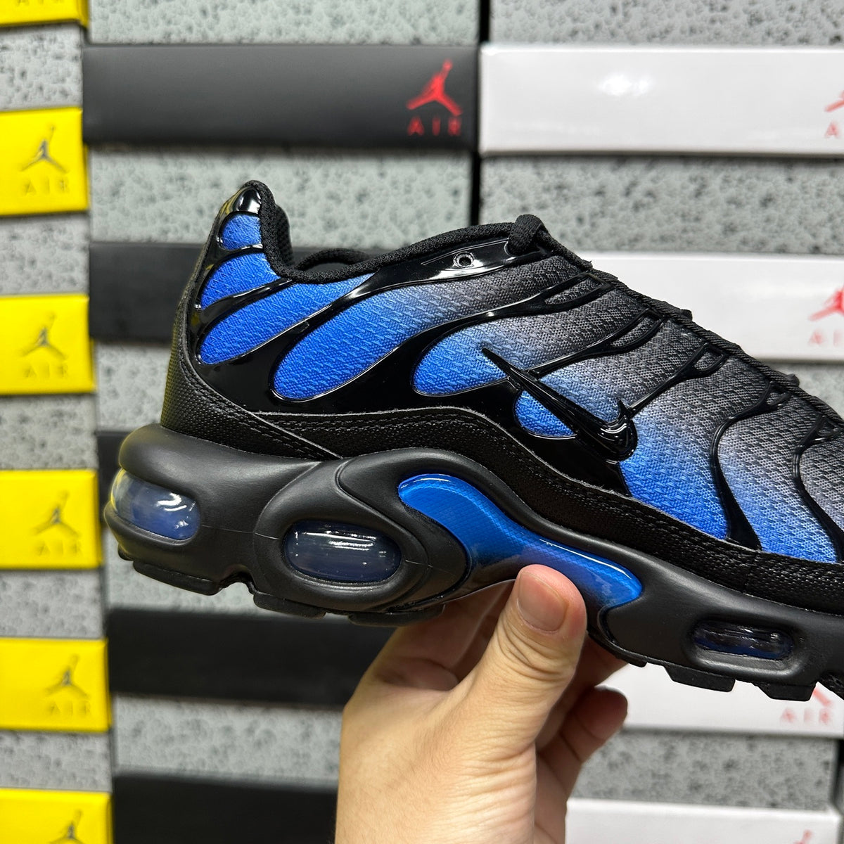 NIKE AIR MAX PLUS Black Blue Crystal