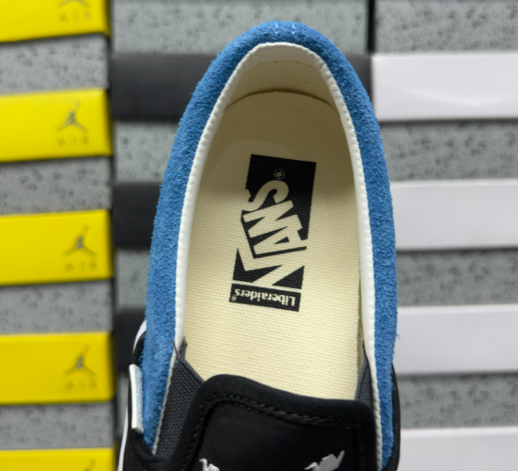 VANS LX CLASSIC SLIP-ON 98 BRIGHT AZURE