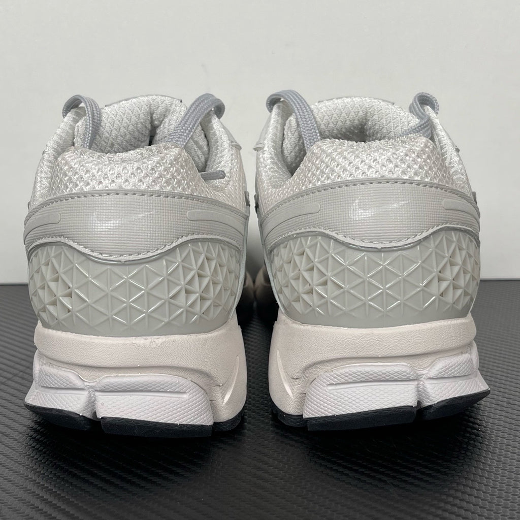 NIKE AIR ZOOM VOMERO 5 SP Vast Grey / Black-Sail