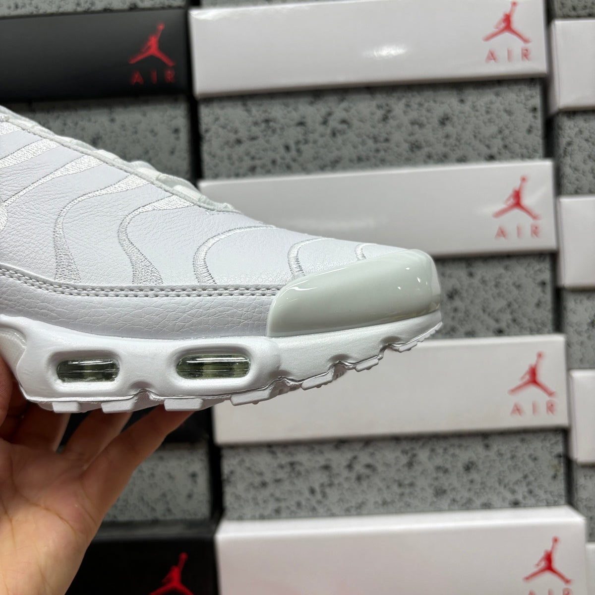 NIKE AIR MAX PLUS Triple White