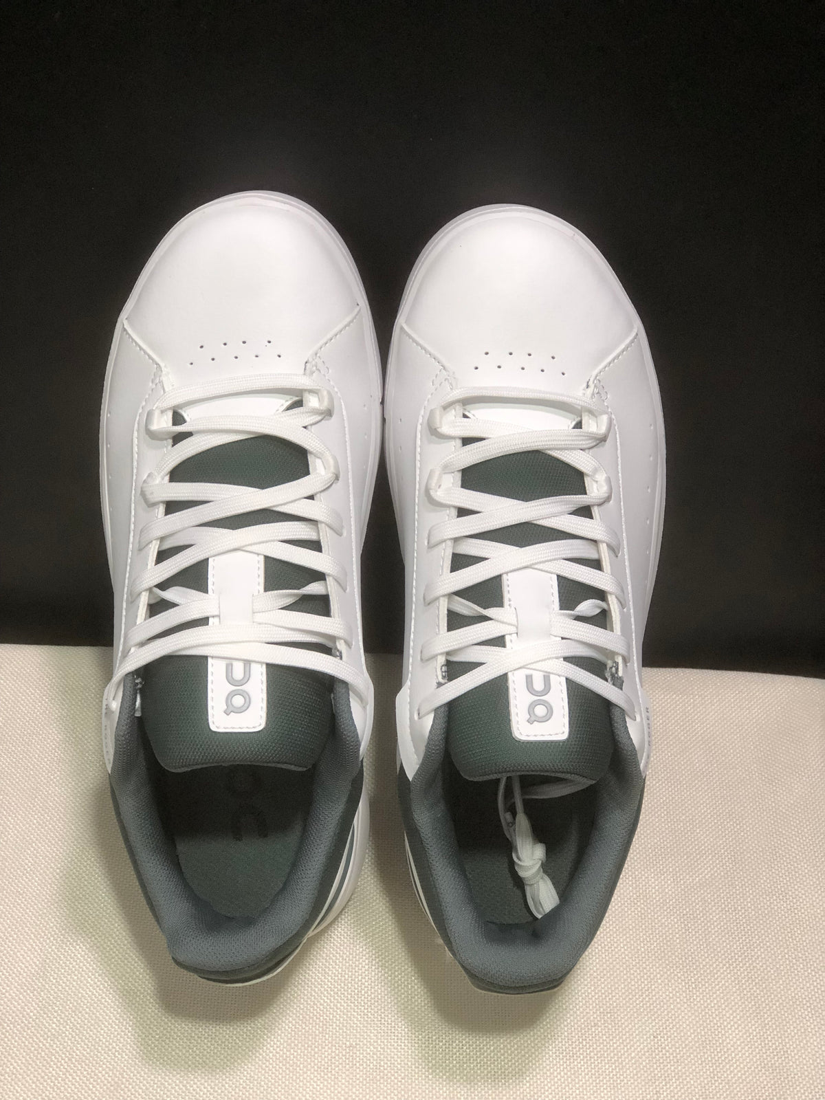 ON - ROGER FEDERER X THE ROGER CENTRE COURT WHITE GREEN