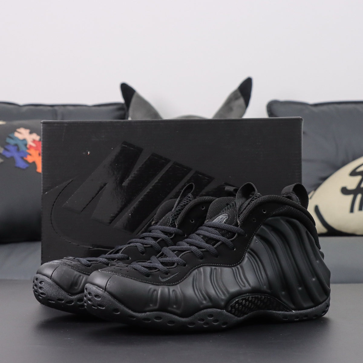 NIKE AIR  Foamposite  Black / Anthracite / Black