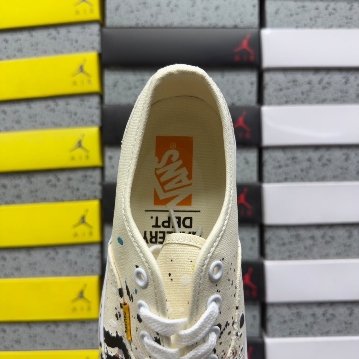 VANS  Authentic Reissue 44 Gallery Dept. Art That Kills WHITE