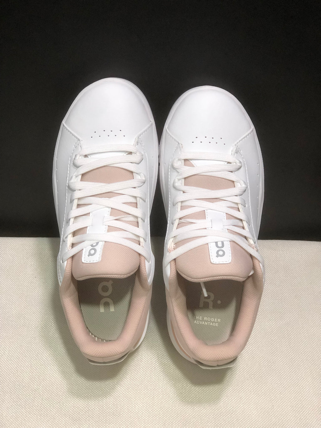 ON - ROGER FEDERER X THE ROGER CENTRE COURT WHITE PINK