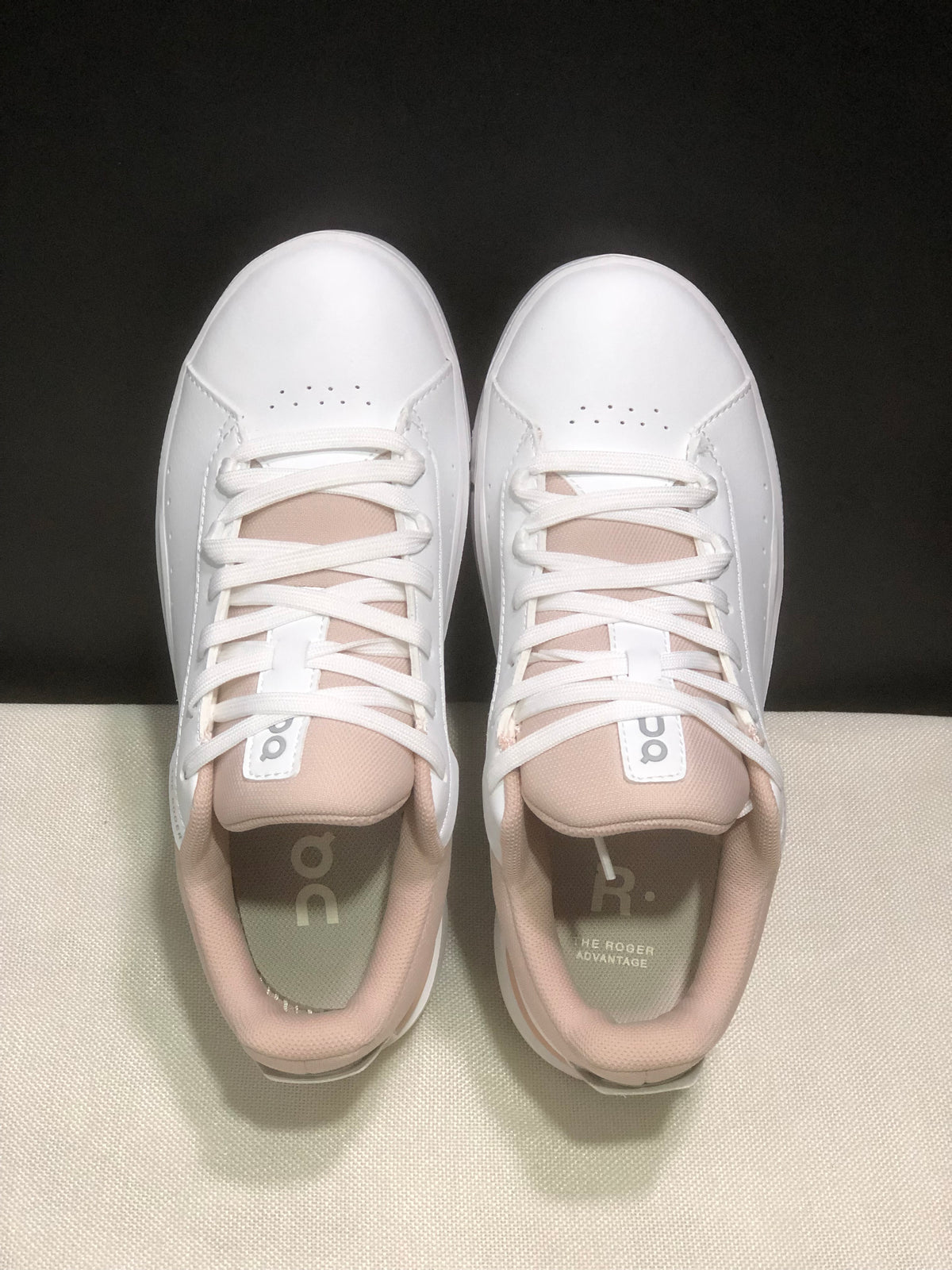 ON - ROGER FEDERER X THE ROGER CENTRE COURT WHITE PINK