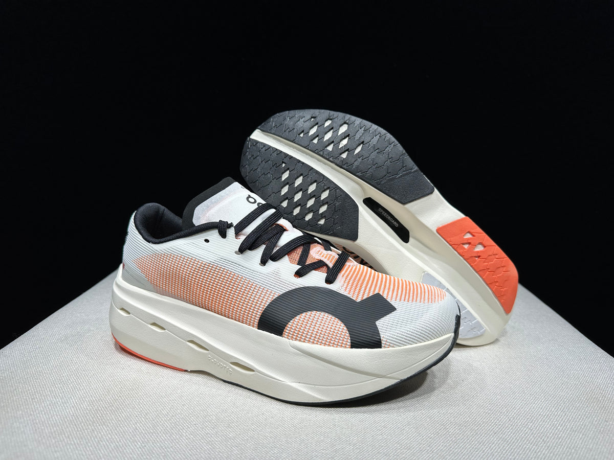 ON - CLOUDBOOM VOLT IVORY SUNSTONE