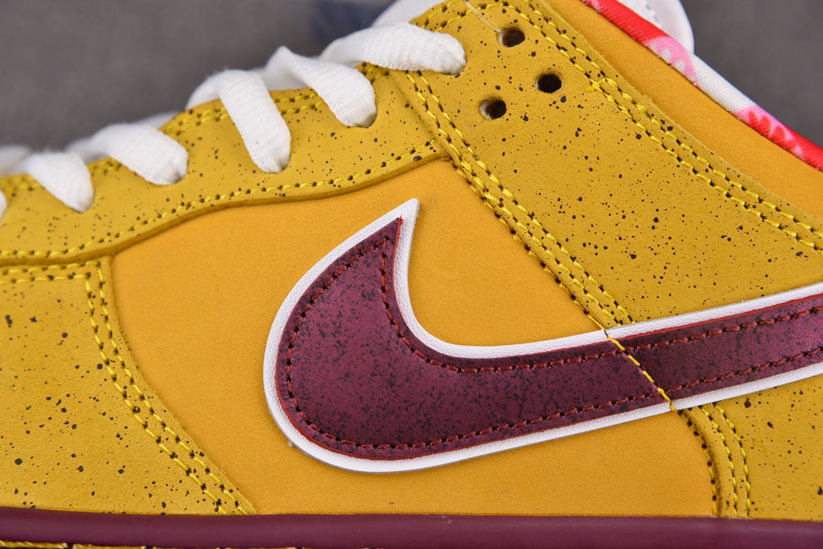 Nike SB Dunk  Low "Yellow Lobster"