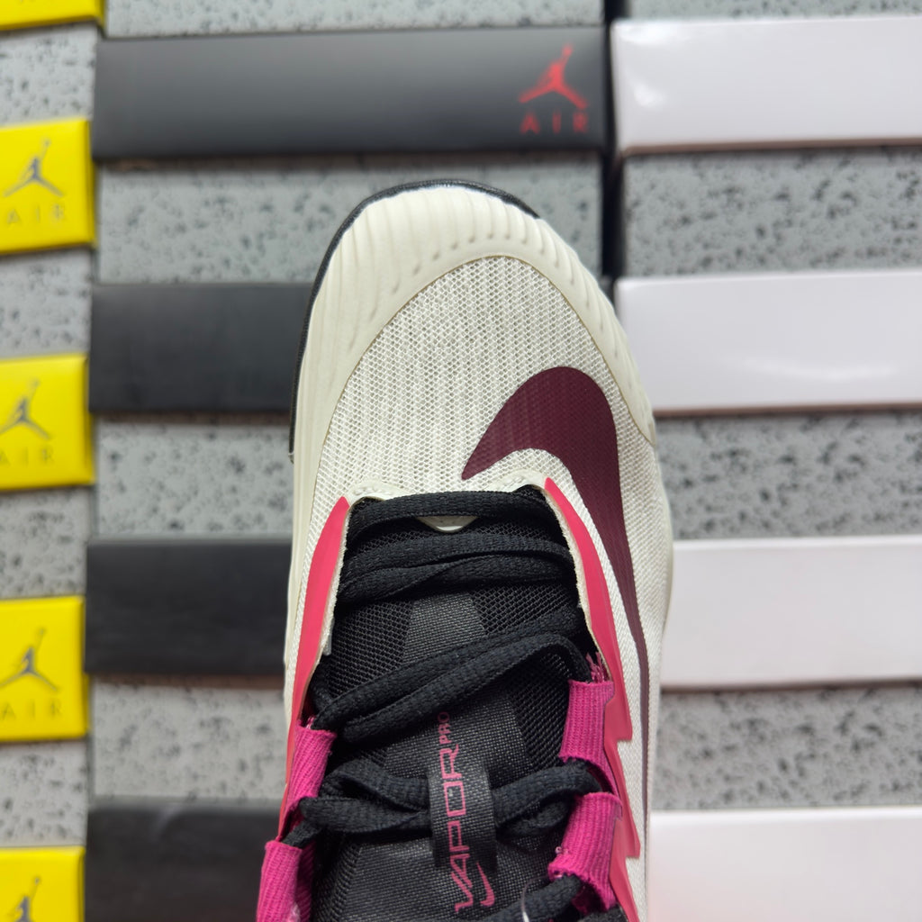 NIKE COURT AIR ZOOM VAPOR PRO 3 HC Clay Pale Ivory Sail Team Red Rush Pink