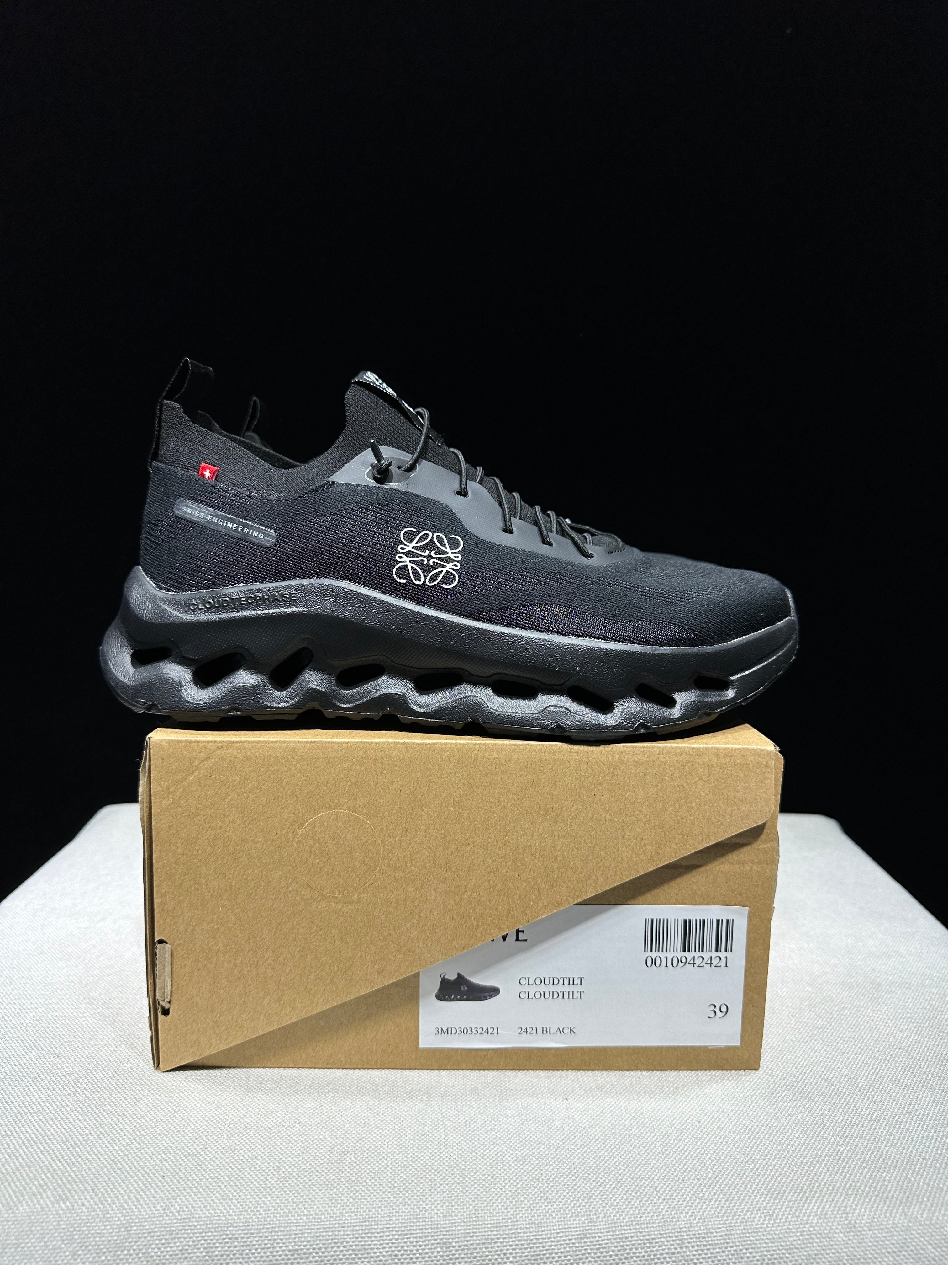 ON - Cloudtilt x Loewe 'All Black'