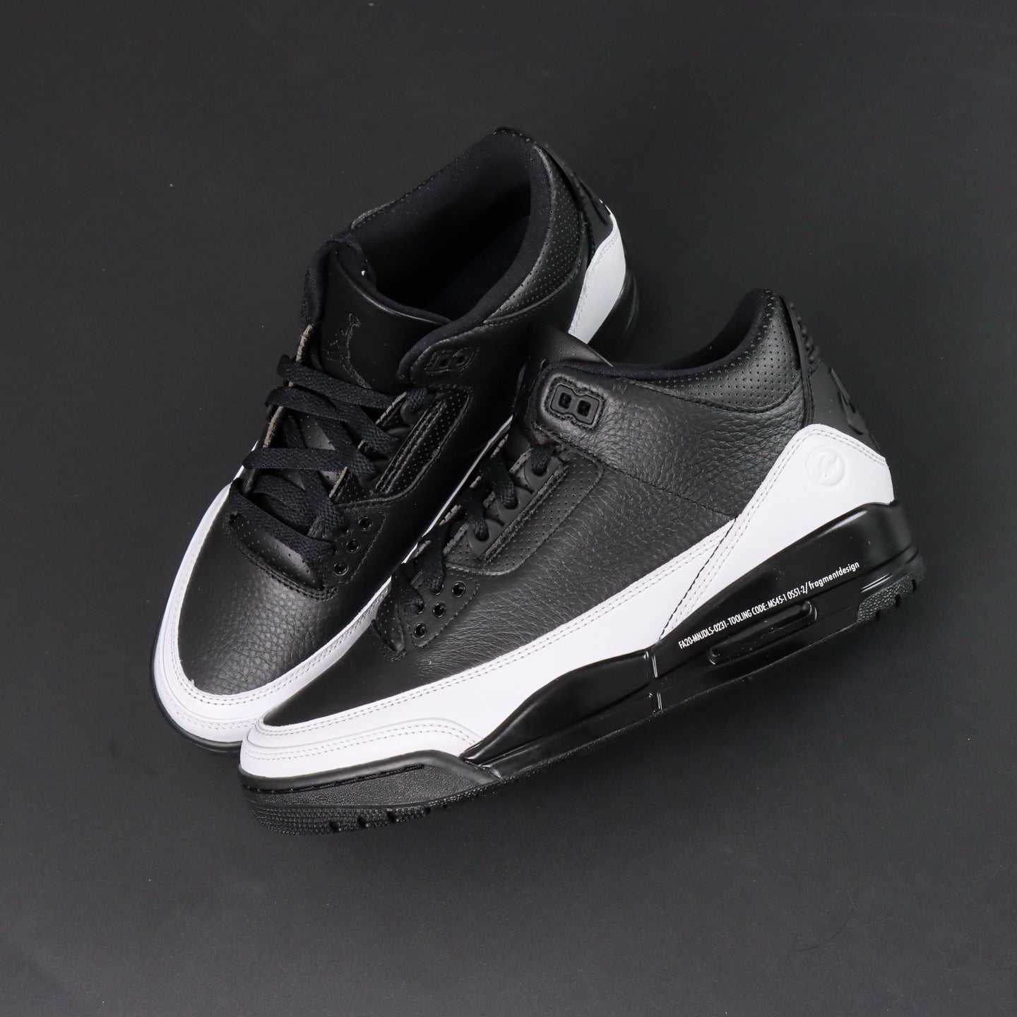 Fragment Design x Air Jordan 3 'Black/White'