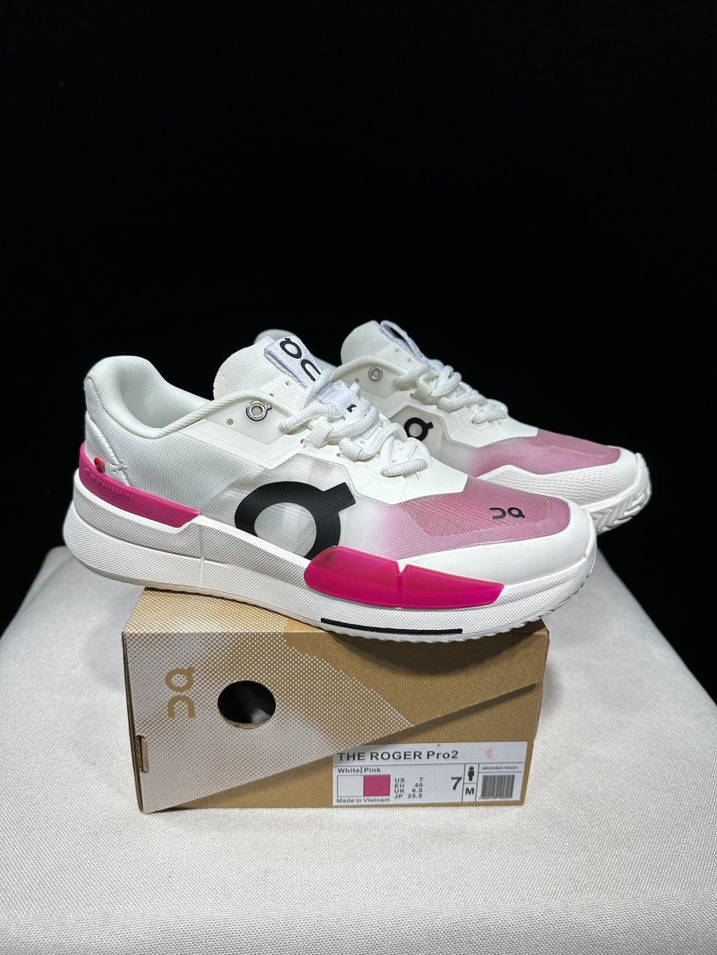 THE ROGER Pro 2 'White | Pink'