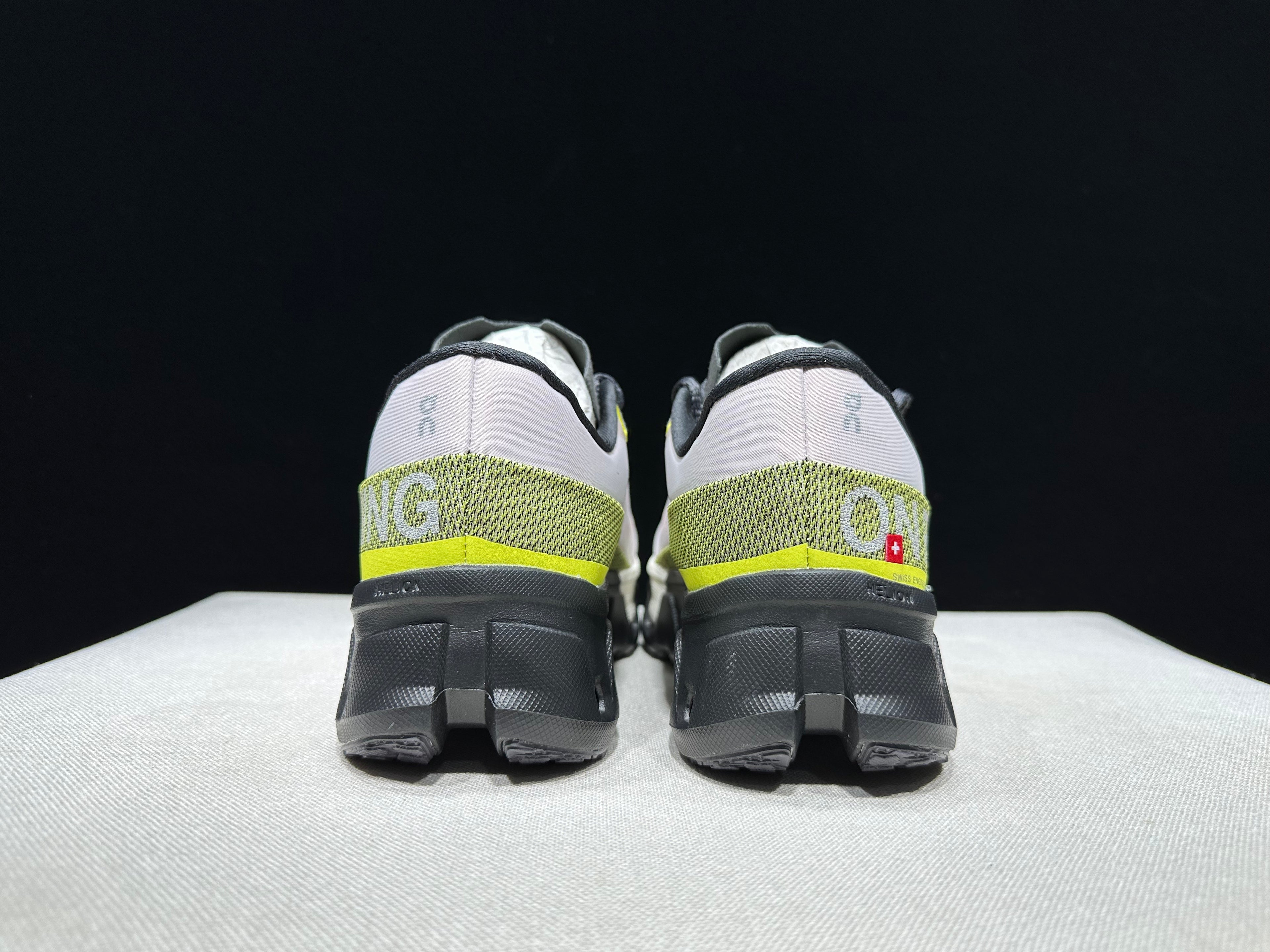 ON - Cloudmonster Hyper 'Fade | Lime'