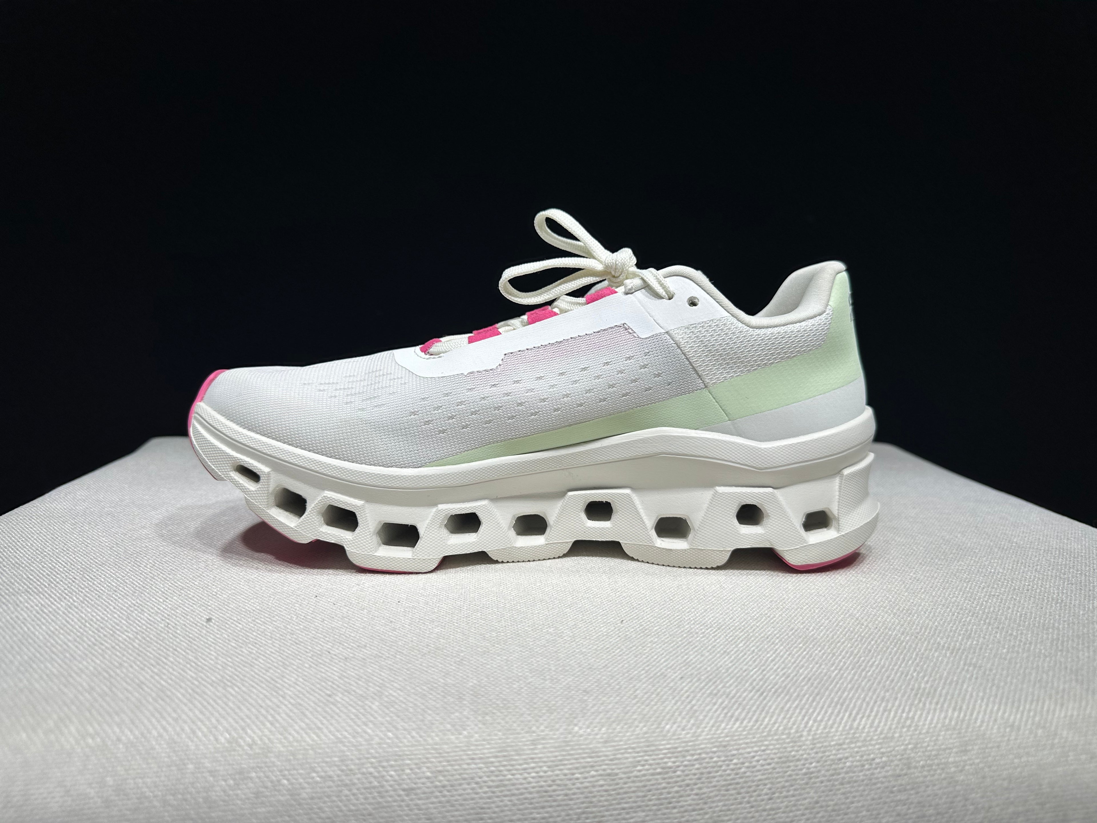 ON - Cloudmonster 'White | Lima'