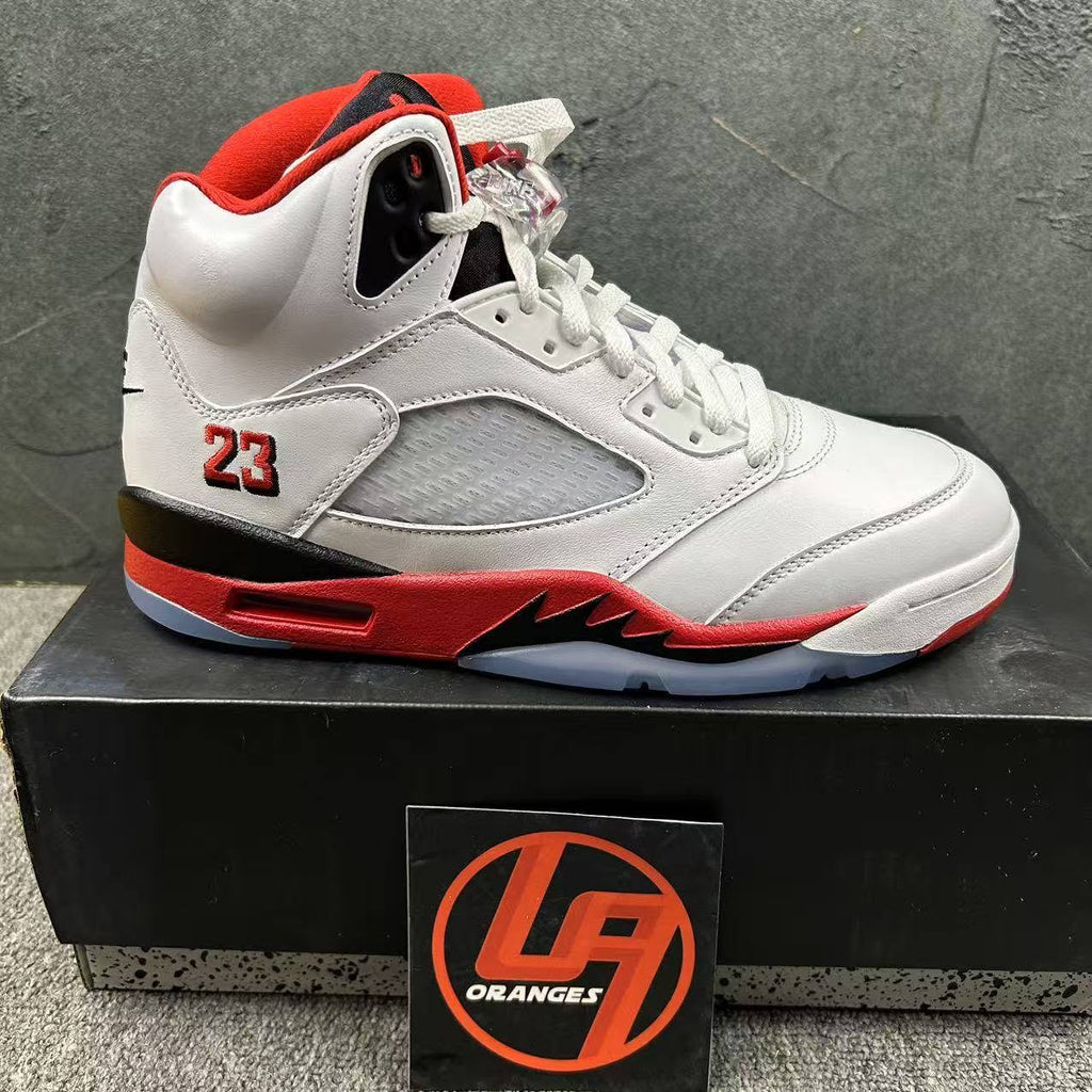 Jordan 5 Retro 'Fire Red Black Tongue 2025'
