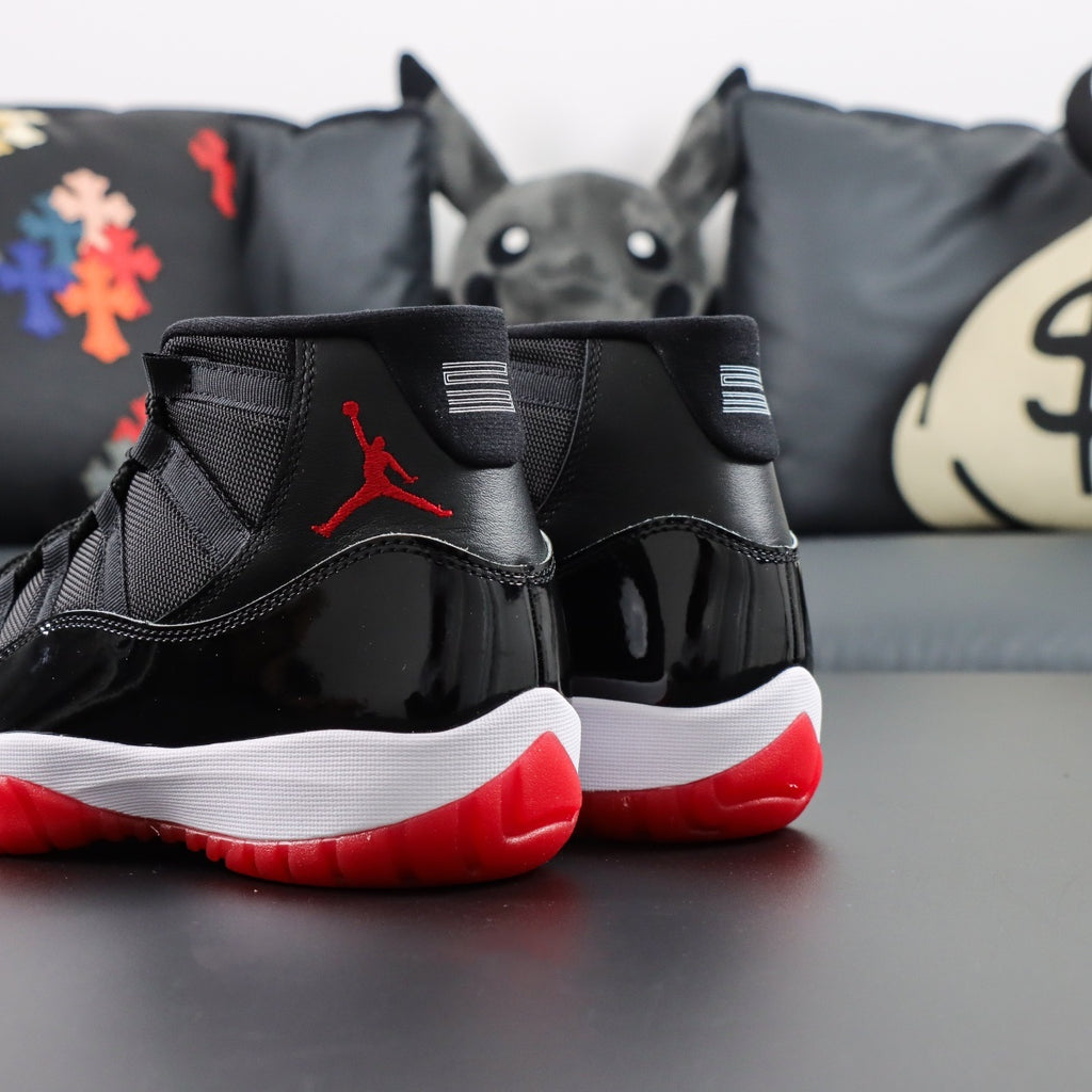 Jordan 11 Retro 'Bred'