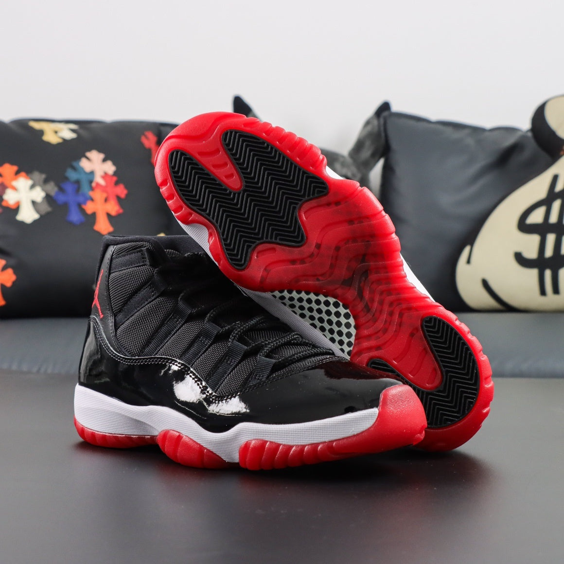 Jordan 11 Retro 'Bred'