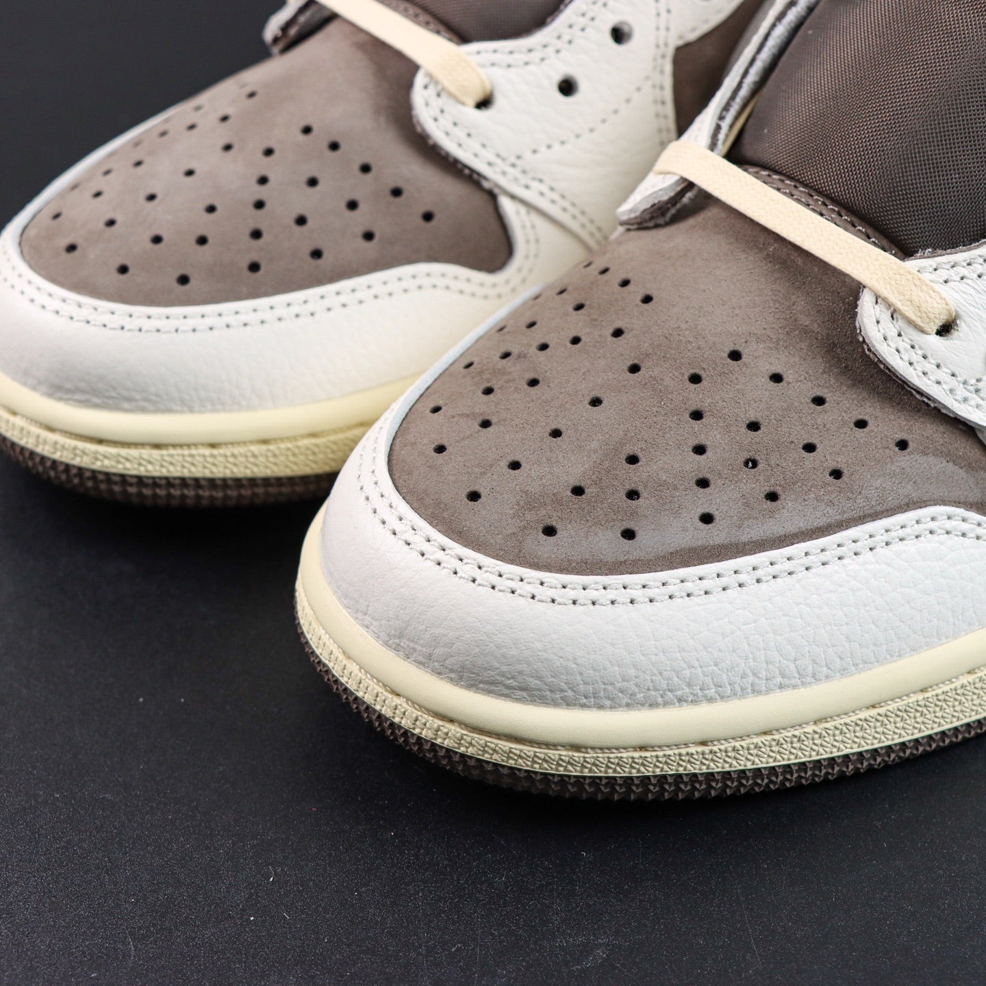 Jordan 1 Low OG x Travis Scott 'Reverse Mocha'