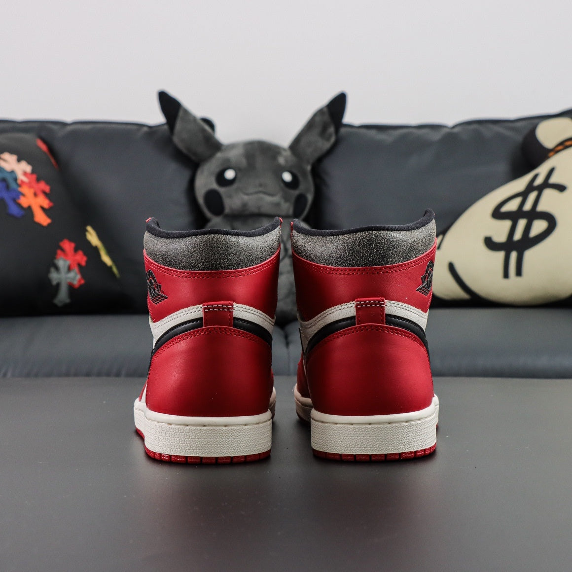 Jordan 1 Retro High OG 'Chicago Lost & Found'