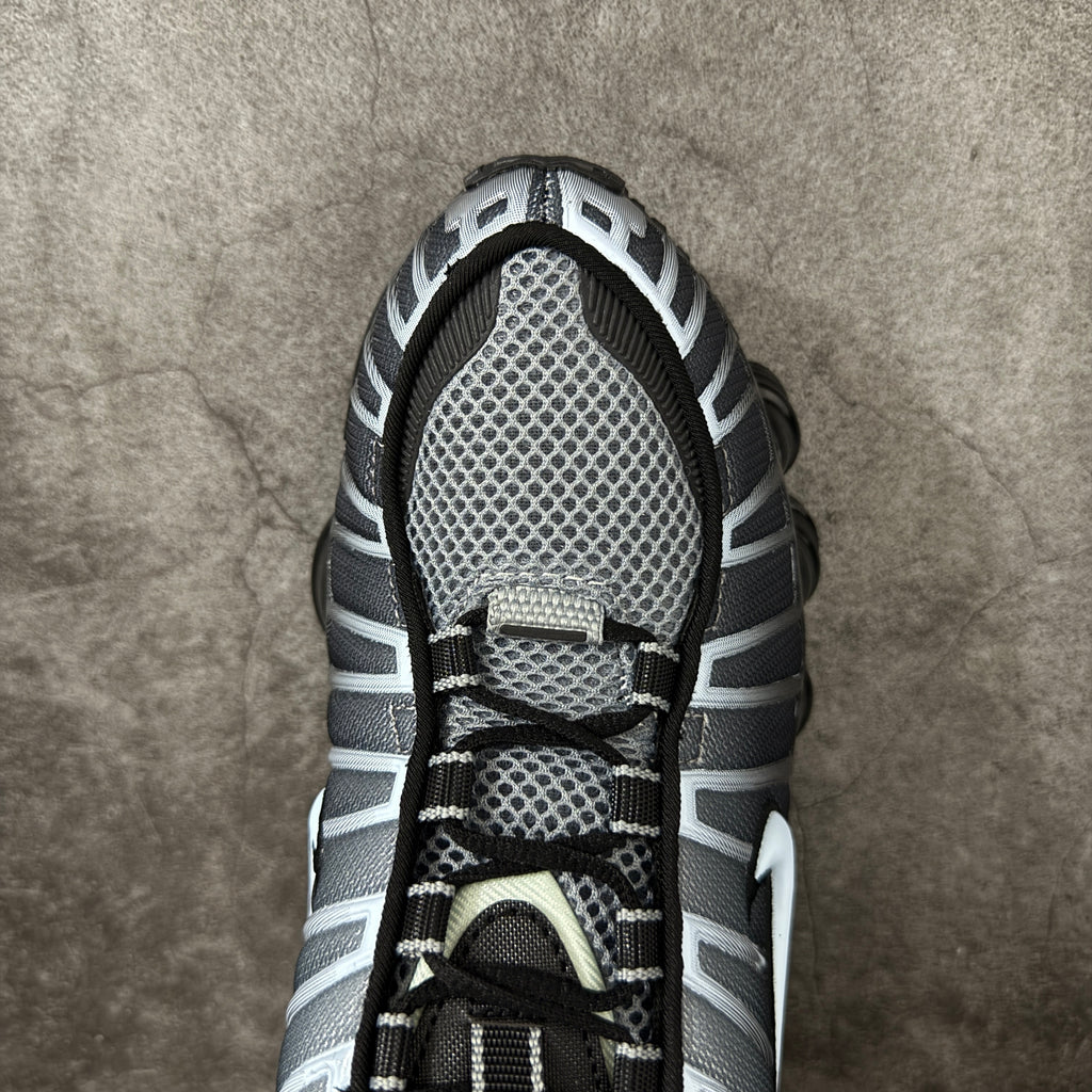 NIKE SHOX TLX Black Pure Platinum