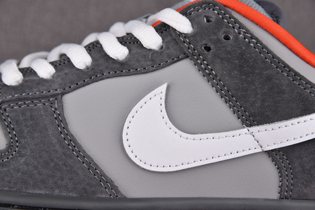 Nike SB Dunk  Low Staple NYC "Pigeon"