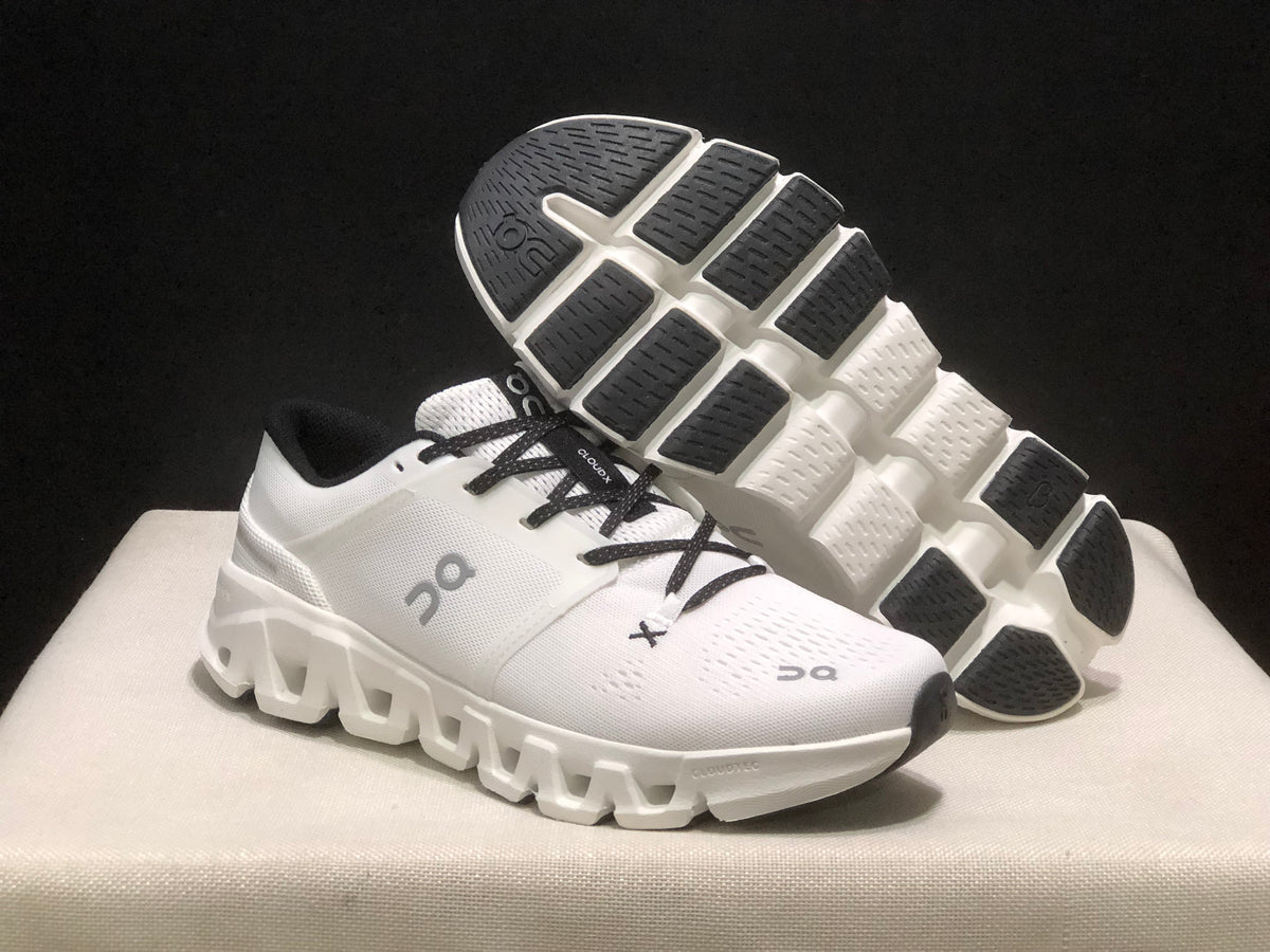 ON - Cloud X5 WHITE BLACK