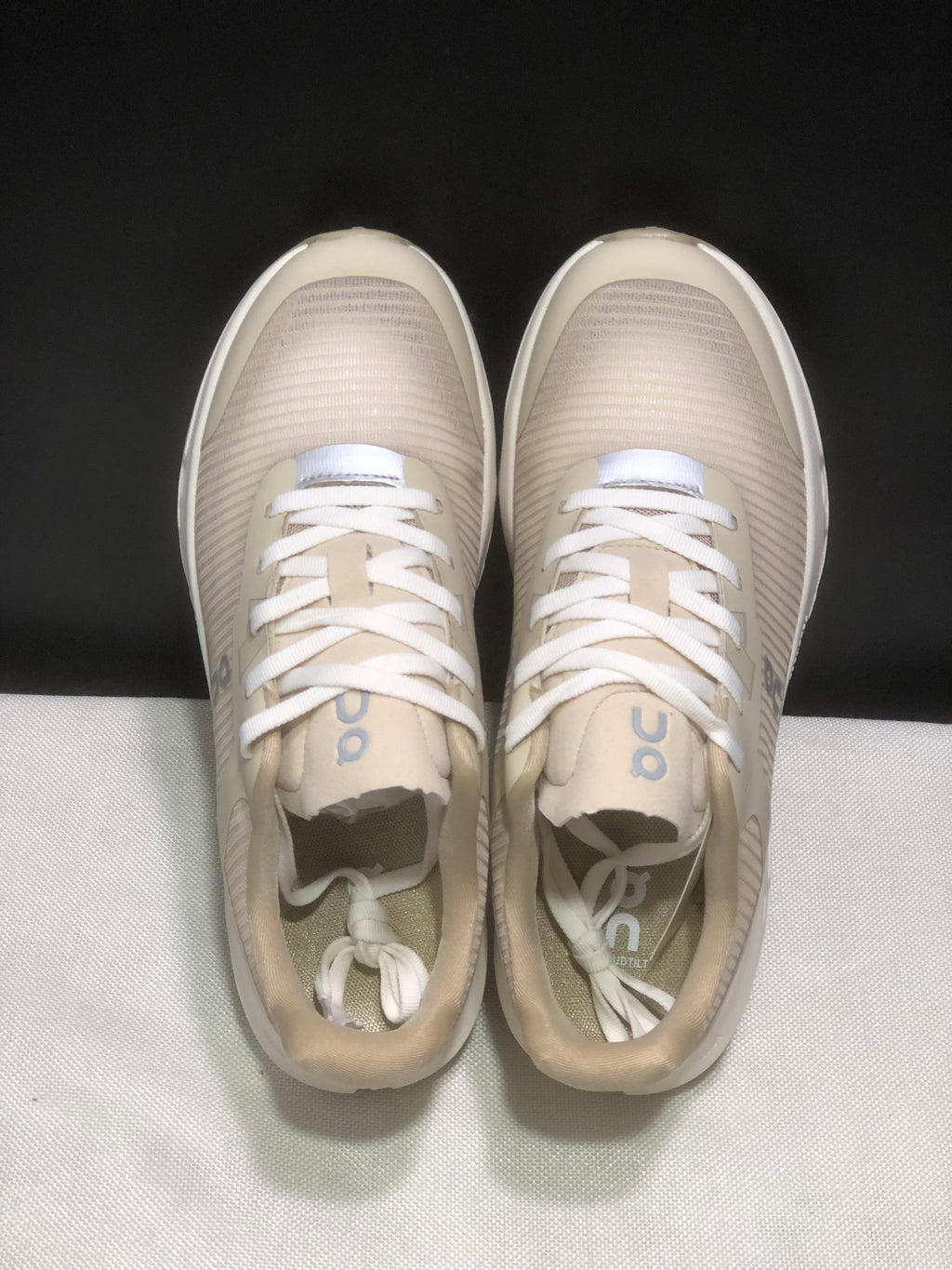 ON - CLOUDVISTA 2 cream beige