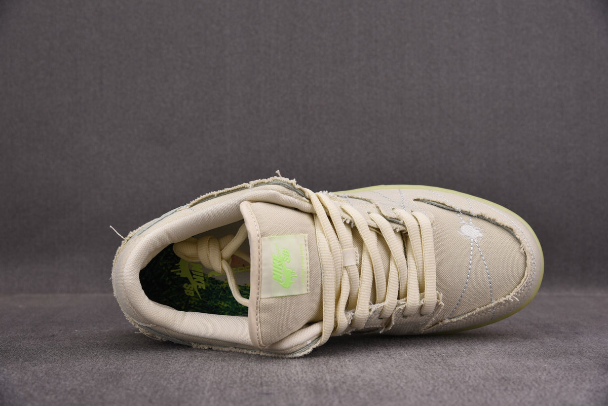 Nike SB Dunk  Low "Mummy"