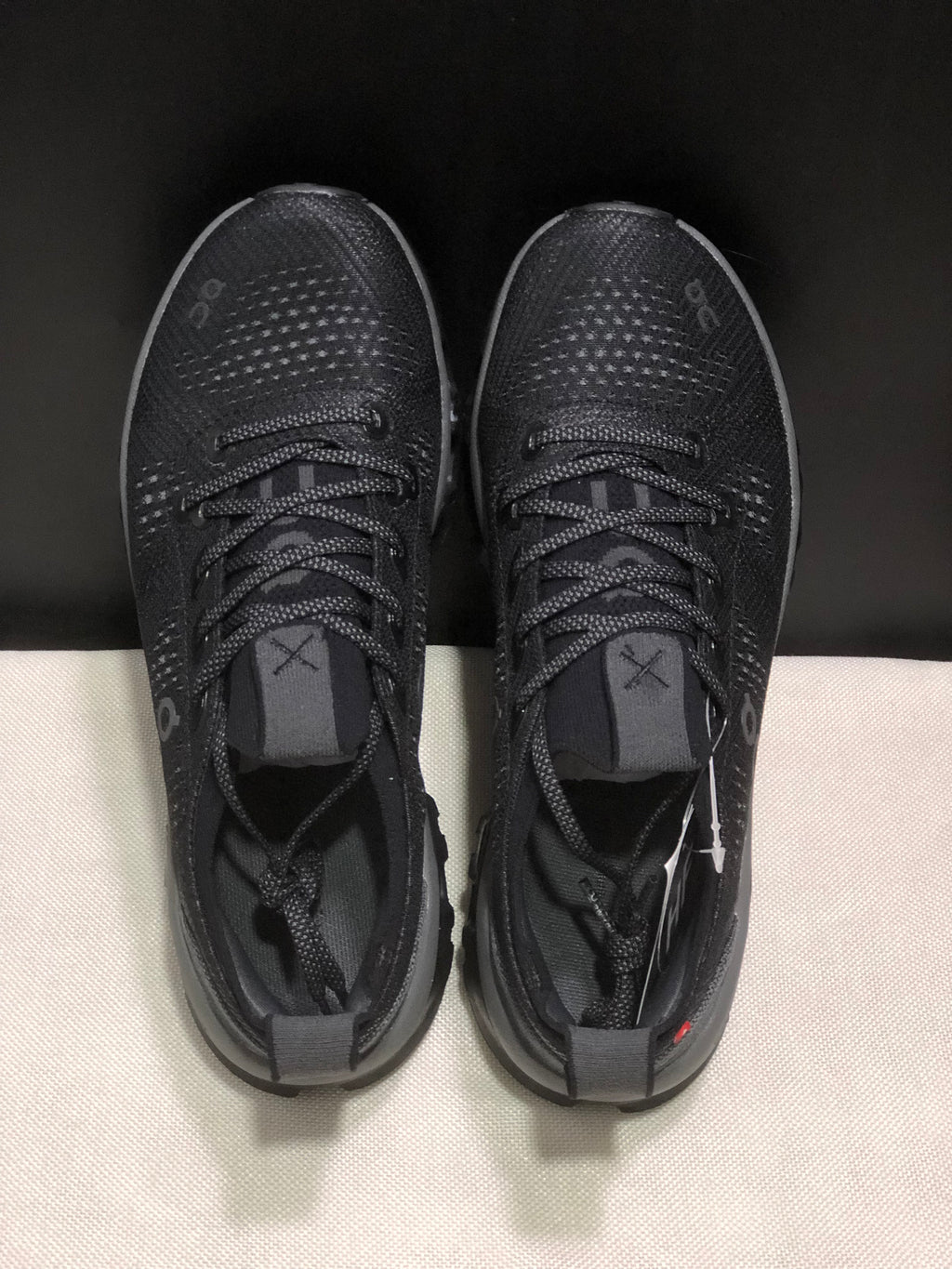 ON - CLOUD X TEMPO 1 ECLIPSE BLACK DK GREY