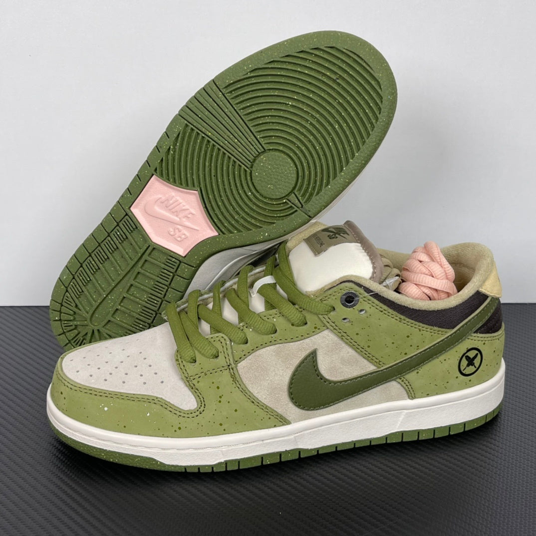 Nike SB Dunk  Low x Yuto "Matcha"